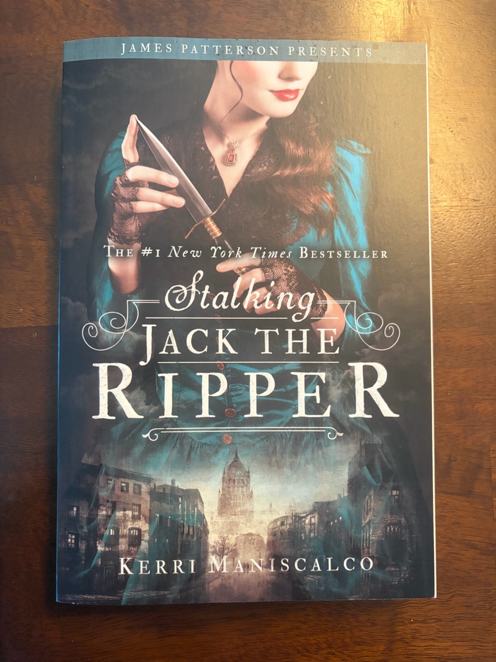 Stalking Jack the Ripper and Hunting Prince Dracula by Kerri Maniscalco